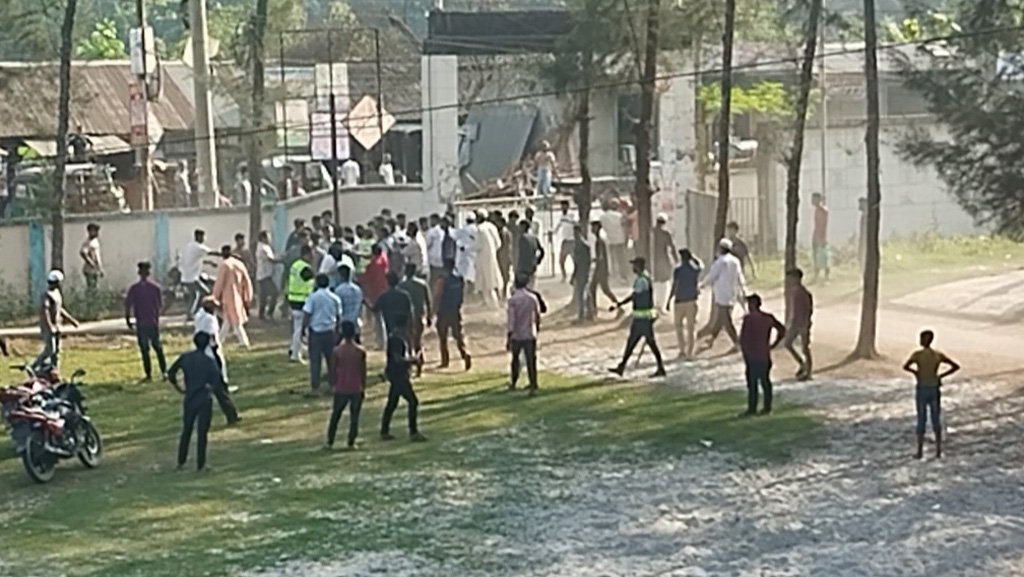 বাজার ইজারা নিয়ে বিএনপির ২ পক্ষের সংঘর্ষ, আহত ১০